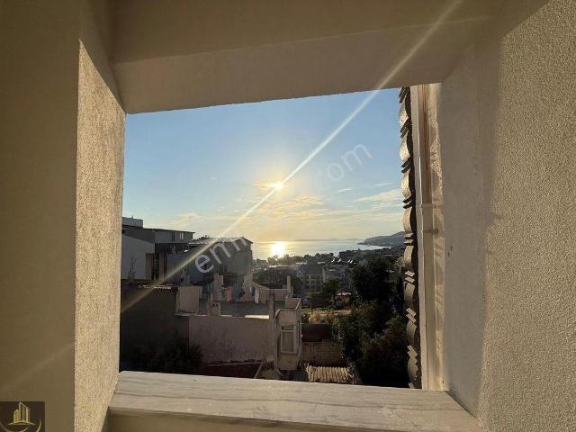Erdek Atatürk Mahallesinde Deniz Manzaralı Ara Kat 2+1 Sıfır Daire