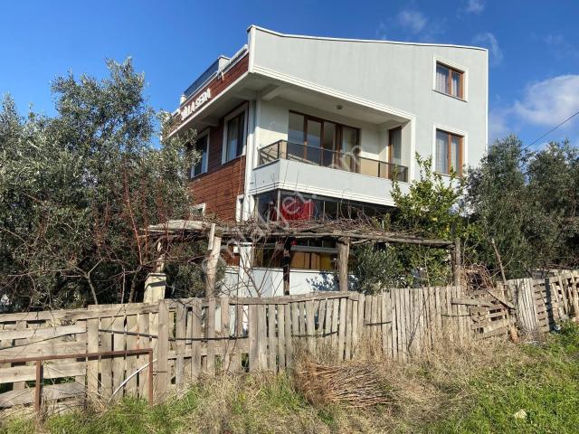Erdek Ocaklar Da Deniz Manzaralı Satılık Villa