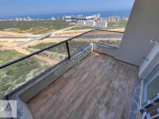 Erdemli Ayaş Da Full Deniz Manzaralı Çift Cepheli Sıfır 1+1