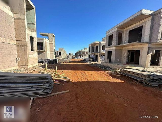 ERDEMLİ DENİZ MANZARALI 300 VİLLALIK PROJEDE YERİNİZİ ALIN