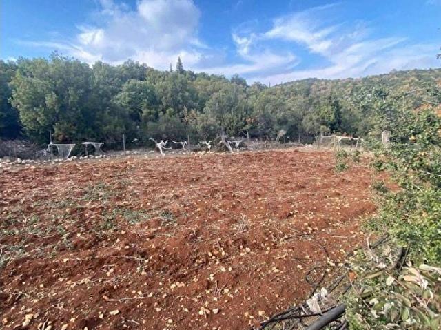 ERDEMLİ KÜSTÜLÜ MAHALLESİNDE 5.105 m SATILIK TARLA