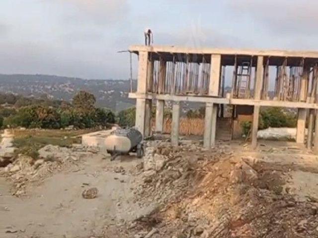 ERDEMLİ KIZILENDE 754 M İMARLI ARSA ÜZERİNDE PROJESİ VE YAPI RUHSATI HAZIR 2 KATLI YAPI