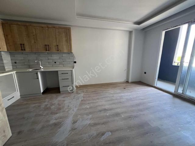 Erdemli Tömük Denize Yakın Havuzlu Güney Cephe Sıfır Daire