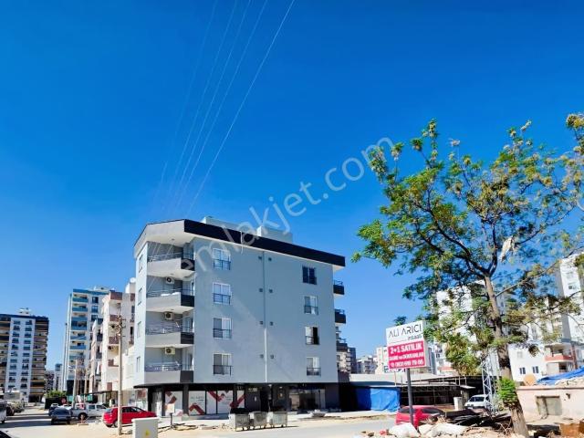 Erdemlide Merkezi Konumda Geniş 1+1 Satılık Daire