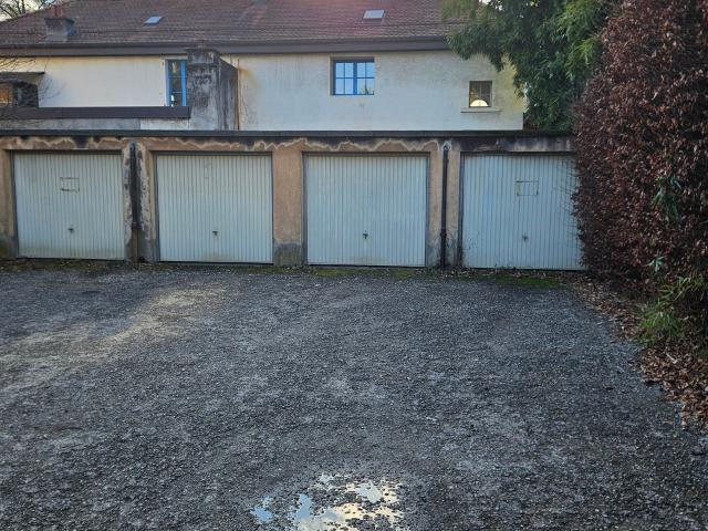 Erdgeschoss Box zu vermieten im Florissant Viertel