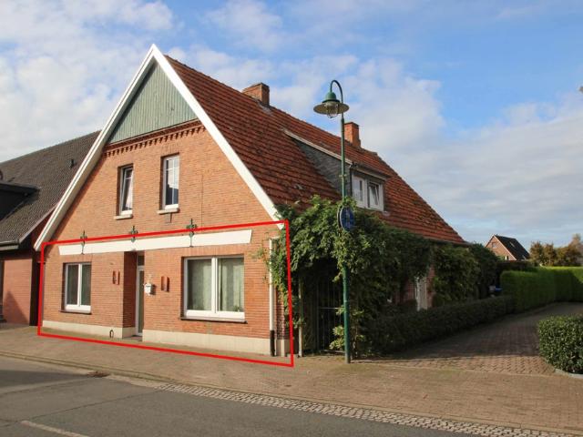 Erdgeschosswohnung mit Garten und Terrasse in Lage