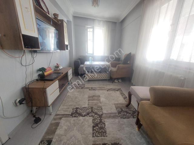 Şeref Emlak Çilekli Camiye Yakın Satılık Daire 3,100,000 Tl
