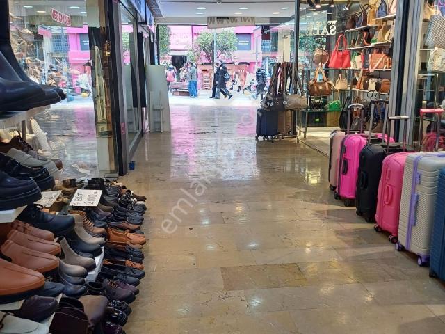 Şeref Emlak'tan Bahariye Caddesi Üzerinde Hak Pasajın'da