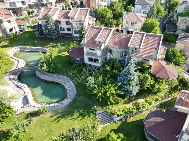 Erenköy Çankaya Villaları 3 Katlı 6+1
