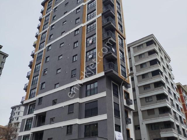 Erenköy Değerbilir Sokak’ta Bağdat Caddesi Aksında Sıfır Sınırlı Sayıda Geniş Lüks 2+1 Daireler