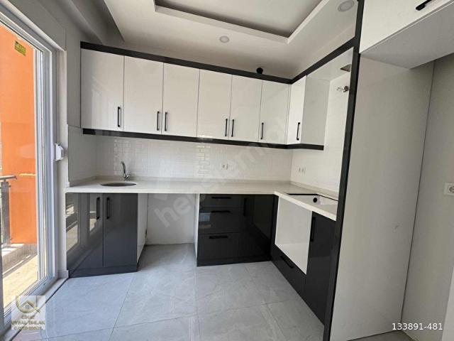 ERENKÖY DE KATTA SIFIR ASANSÖRLÜ SATILIK DAİRE