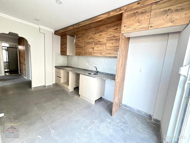 ERENKÖY ŞEHİR HASTANESİ ALTINDA 2+1 AYRI MUT TUV BANYO KATTA TEK