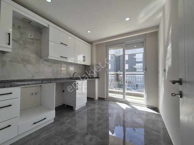 Erenköyde Sıfır 4+2 Daire tek Tapu 2 Tane 2+1 Araç Takaslı