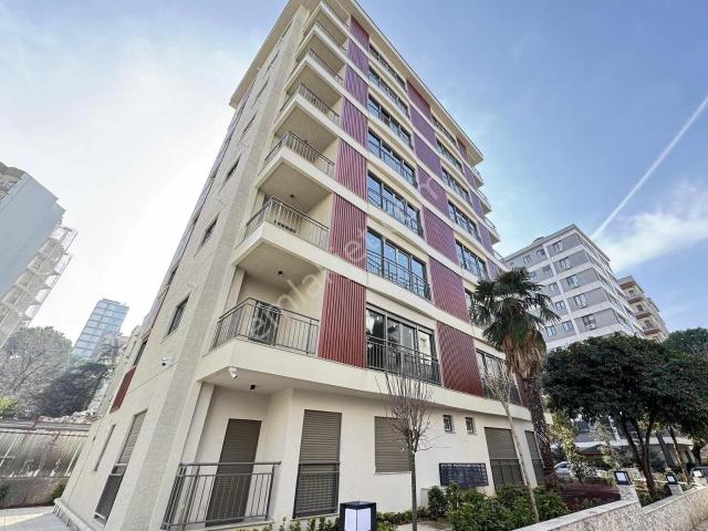 Erenköy'de Satılık 2+1 Daire, 80m² Net, Marmaray'a Yakın