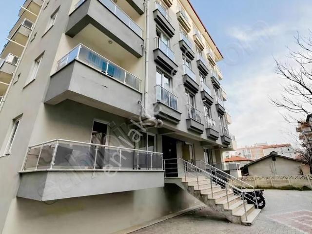Erenler Mahallesi Veterinerlik Bölgesi 2+0 Balkonlu Fırsat Daire