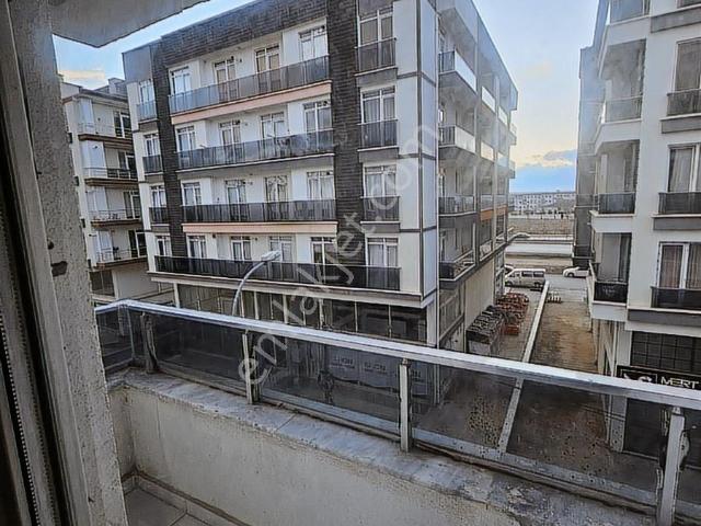 Erenler Anayola 50 M 2+0 Lux Arakat Daıre Kiraliktir