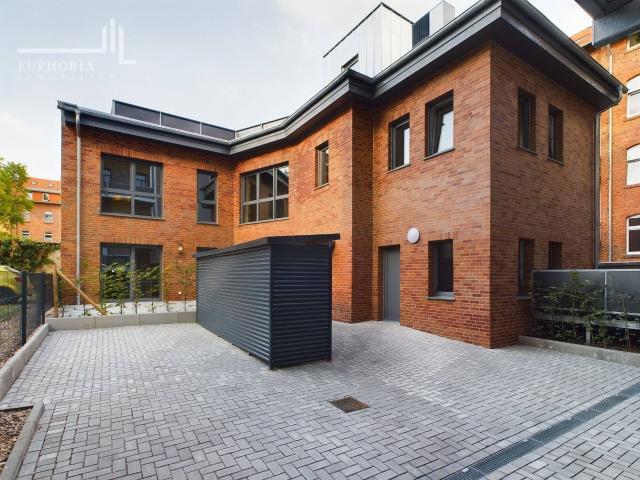 Erfurt Kernsanierte 4 Zimmer Wohnung mit Dachterrasse nahe der ICE City