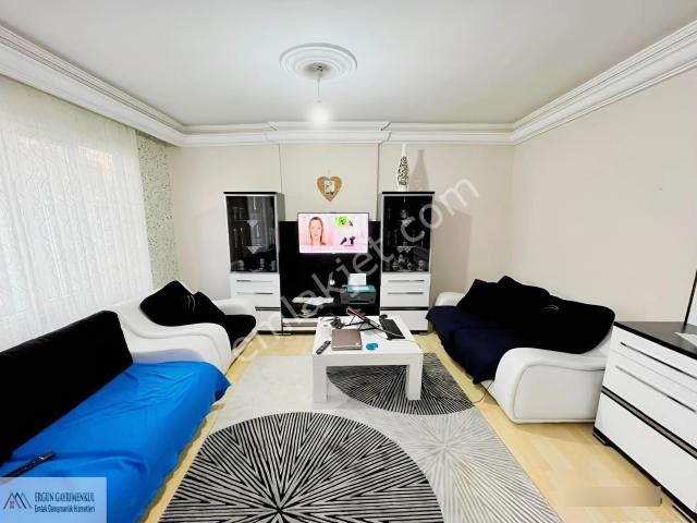 Ergünden Merkezde Doğalgazlı Site İçi Kiracılı 3+1 Satılık Daire