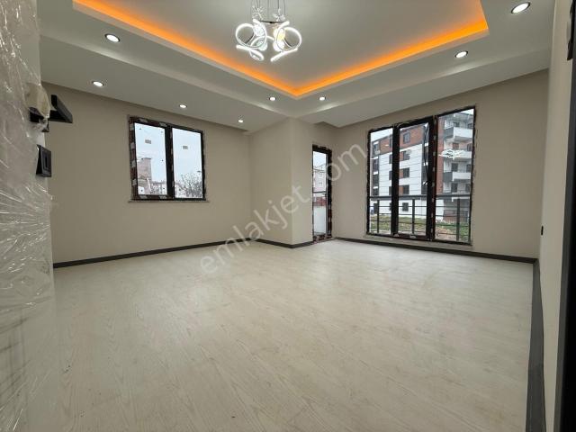Ergünler İnşaattan Merkezde Büyük M2'li Süper 2+1 Kiralık Daire