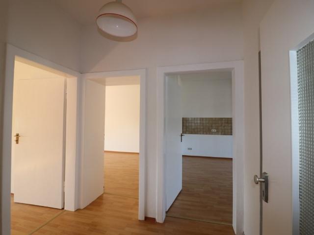 ERGDGESCHOSS MIT BALKON * 2 ZI Whg. im Zweifamilienhaus, DU Rheinhausen/Bergheim