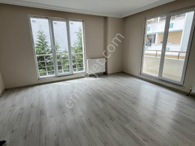 Ergene Cumhuriyet Mahallesi Satılık 2+1 Ebeveyn Banyolu Daire