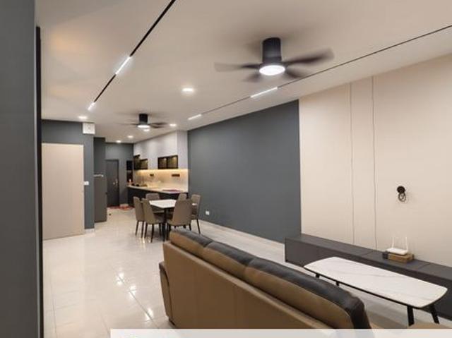 Erica @ Meridin East