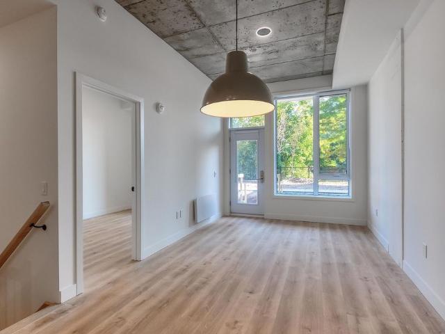 ERIN Condo apartments for rent in Pointe Saint PSC