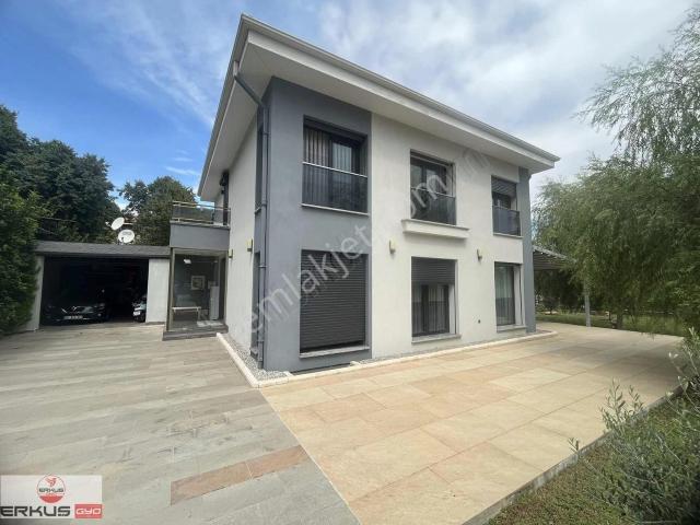 Erkuş Gyo Dan Başkarcı Da Satılık Villa