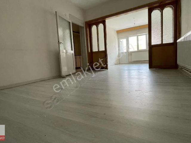 Erkuş Gyo Fesleğen Mah.satılık 3+1 Daire