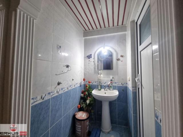 Erkuştan Adalet Mah. Merkezinde Geniş Arakat 3+1 Satılık Daire.