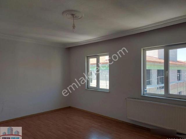 Erkan Emlaktan Doğa Cadde Avm Arkasında Kiralık 3+1 Daire