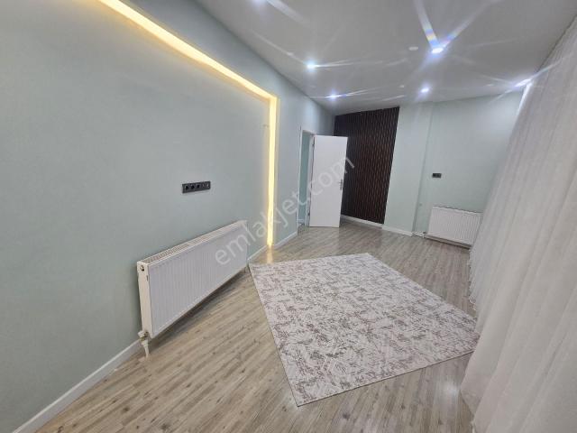 Erkeklere Özel 1 Ve 2 Kişilik Eşyalı Odalar