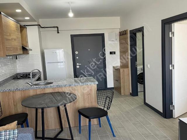 Çerkezköy Tepe Bölgesi Eşyalı Site İçerisinde Kiralık 1+1 Daire