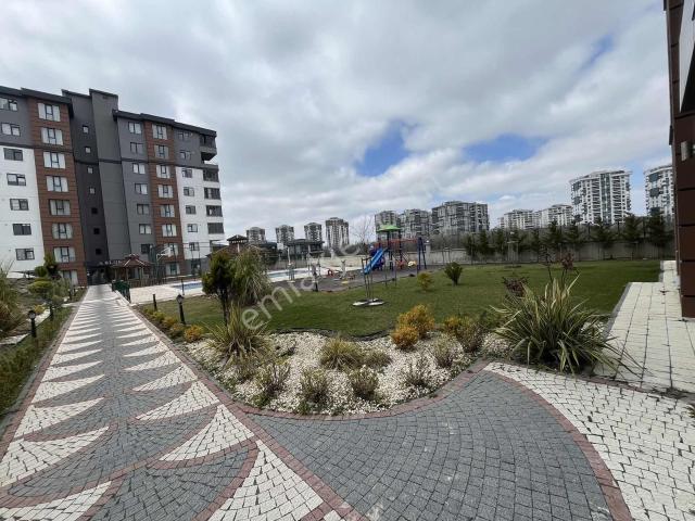 Çerkezköy Vadiland Konaklarında 3+1 Geniş Bahçe Katı Satılık!