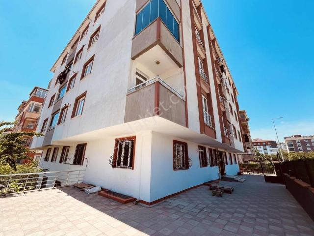 Çerkezköy Fevzipaşa Mahallesi'nde Kiralık 2 + 1 Giriş Kat Daire