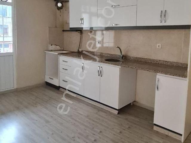 Çerkezköy Merkez Anfi Civarı İskanlı 3+1 Satılık Daire.