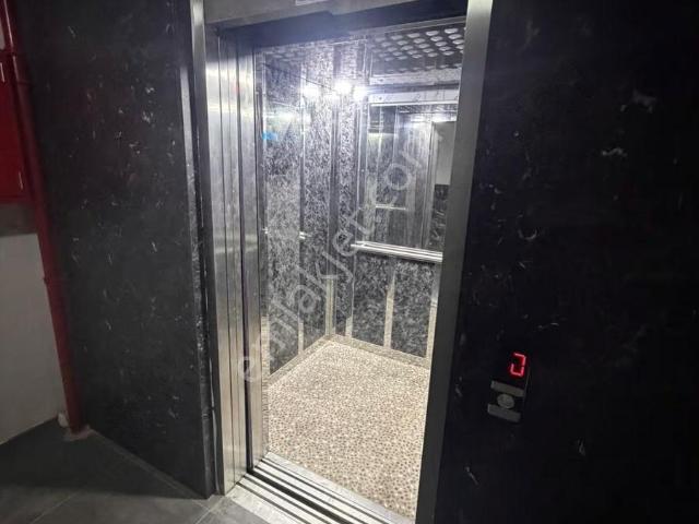 Erpay İnşaattan İ.paşa Mh. B.site İçerisin'de 2+1 100m² Ara Kat