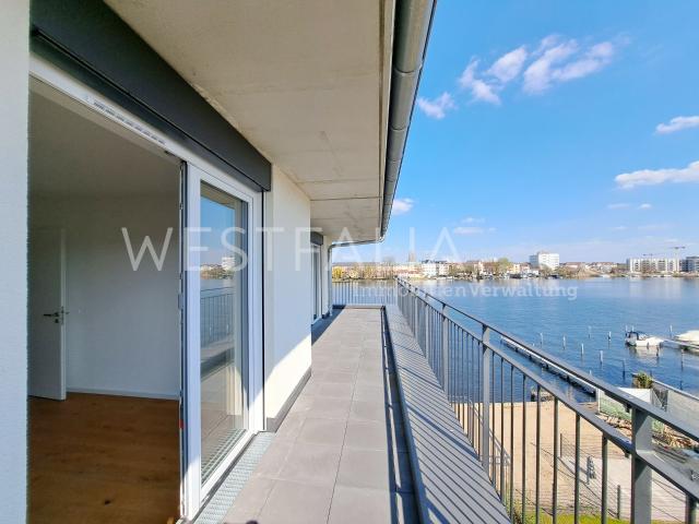 Erstbezug: 3 Zimmerwohnung mit Wasserblick