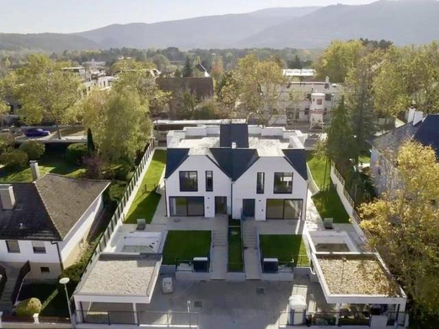 ERSTBEZUG Luxus Doppelhaushälfte 5 Zimmer ca. 162,46 m² NFL Moderne Haustechnik Terrassen Eigengarten mit POOL