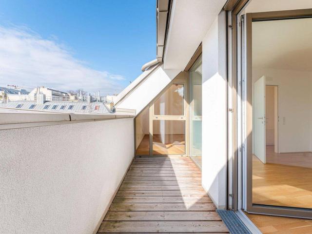 Erstbezug ab 01.07.2026! Schicke 2 Zimmer DG Wohnung nahe Westbahnhof zu vermieten!
