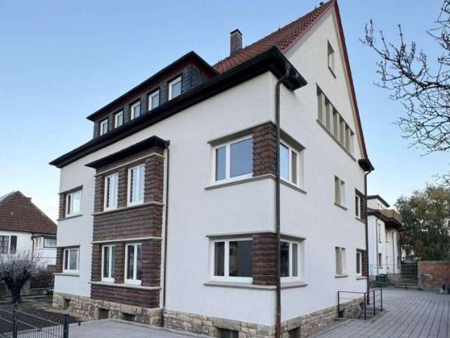 Erstbezug: Groß. Hell. Dreiraum!