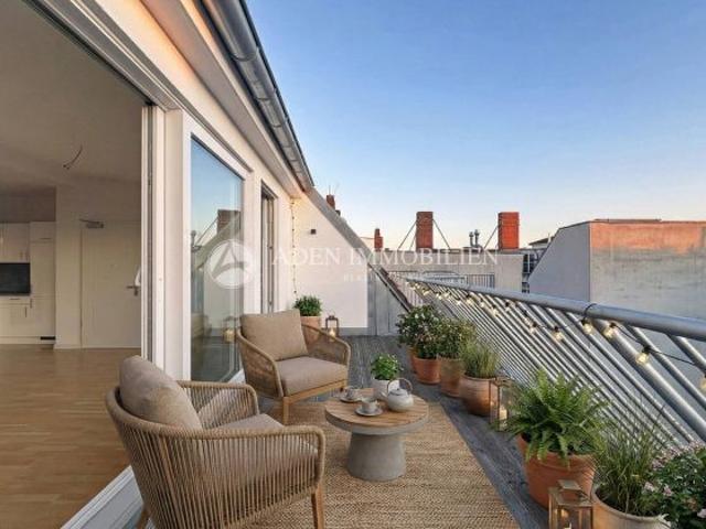 Erstbezug: DG Wohnung von 2025 nahe Boxhagener Platz: Sonnige Süd Terrasse, 2 Zi ruhiger Hof!
