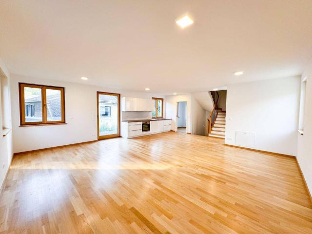 ERSTBEZUG! Eigenheim mit 189 m2 in Ziegelmassivbauweise in ruhiger Grünruhelage in Wiennähe!