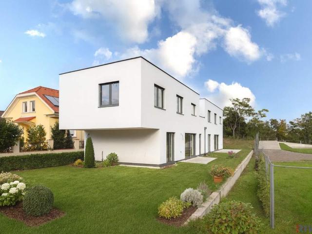 ERSTBEZUG | Exklusive Doppelhaushälfte | 5 Zimmer | ca. 104 m² Garten | Luftwärmepumpe | KFZ Stellplatz | 5 Minuten ins Zentrum Perchtoldsdorf