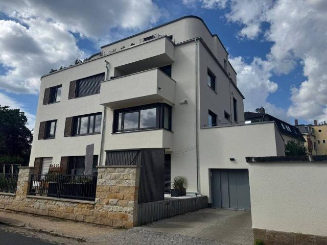Erstbezug! Exklusive 4 Zimmerwohnung mit großer Terrasse, barrierefrei mit Lift, in bester Lage