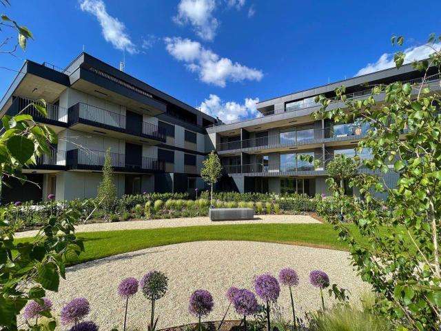 ERSTBEZUG: Exklusives Garten Domizil mit Privatpool Freiraum: LUXUS der NEUZEIT