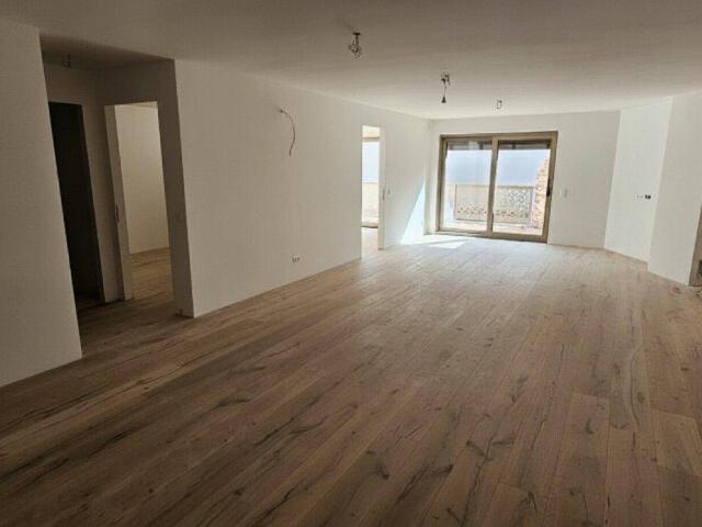 Erstbezug in Baden: Helle Wohnung mit Terrasse in Top Lage