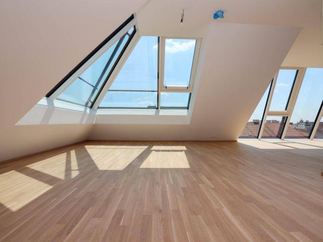 ERSTBEZUG, JETZT einziehen! Kernsanierter Albau mit modernster Ausstattung ab 41 m² 148m² Wohnfläche, 2 4 Zimmer plus Nebenräume, Etagen und DG Wohnungen, Kurzzeitvermietung möglich !