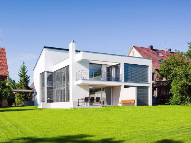 Erstbezug! Moderne 8 Zimmer Villa in Ruhelage