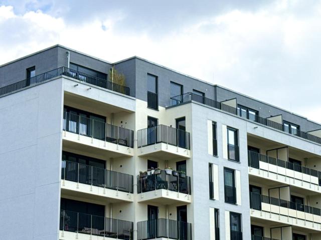 Erstbezug mit Weitblick – 2 Zimmer Wohnung mit Balkon, EBK & Stil
